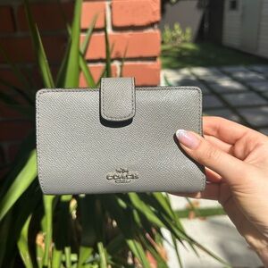 Coach bifold wallet grey leather
